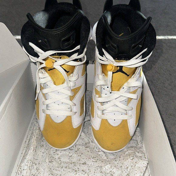 AIR JORDAN 6 RETRO - Picture 3 of 8